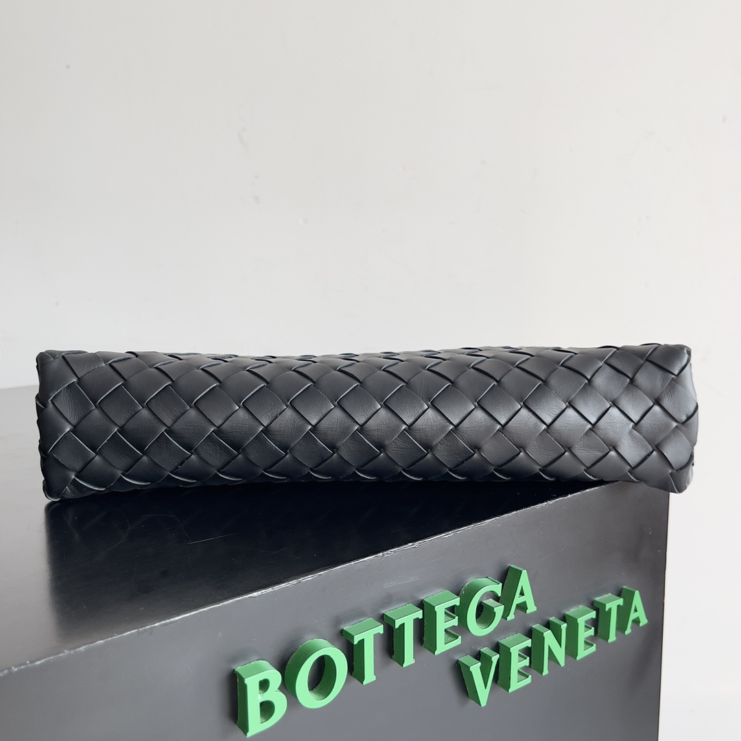 Bottega Veneta Clutch Bags